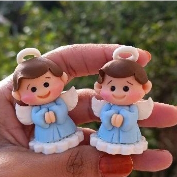 10 Lembrancinhas de Batizado Primeira Comunhão Menino Anjinho Anjo biscuit com Terço e Saquinho de Organza