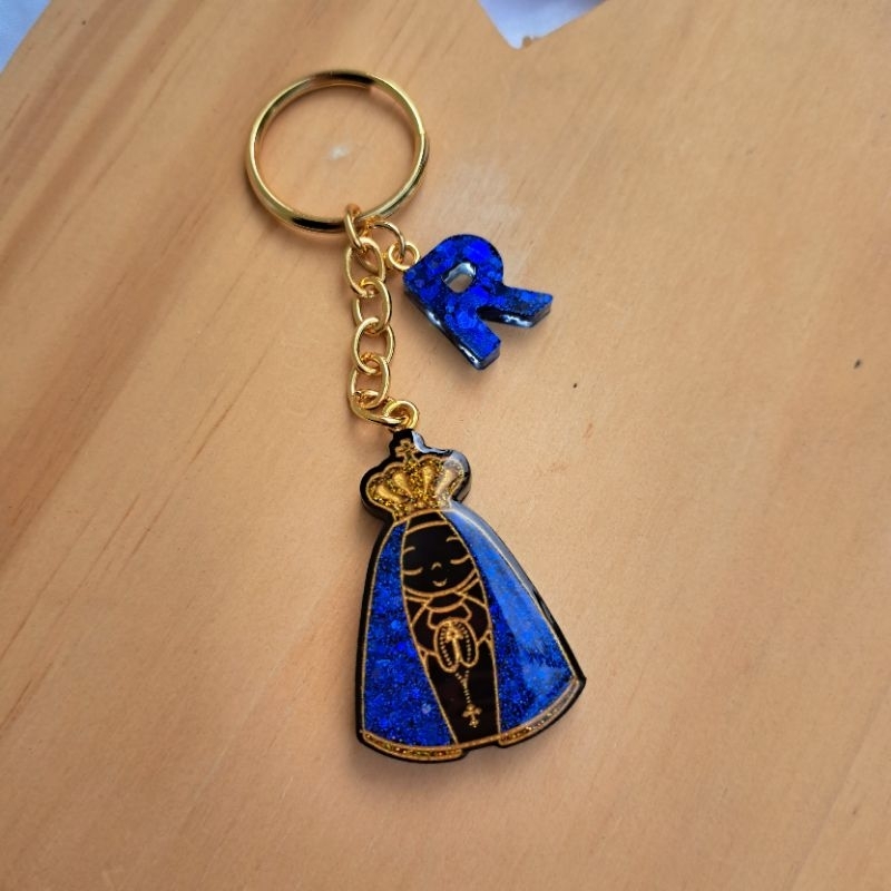 Chaveiro Nossa Senhora Aparecida de Resina - Com um Pingente Letrinha |Mini Chaveiro Lembrancinhas