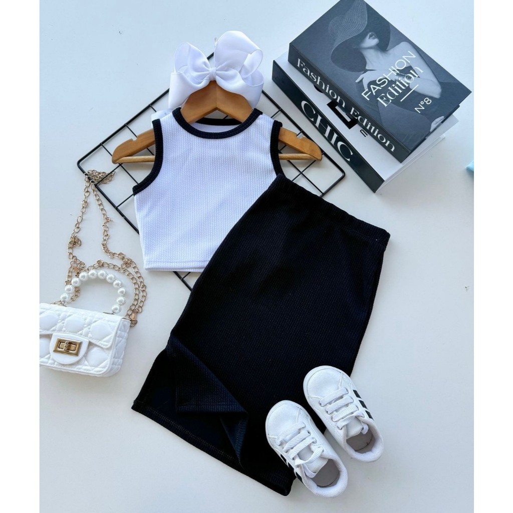 Conjunto com saia Midi e cropped infantil e juvenil TAM 4 ao 16