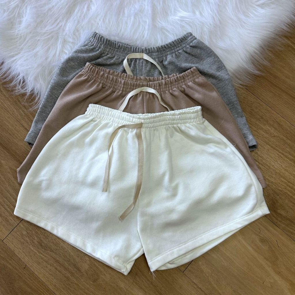 Kit 3 Bermudas Shorts Moletom Feminino lisas 3 Cores Sortidas Verão- Moletom macio e confo...
