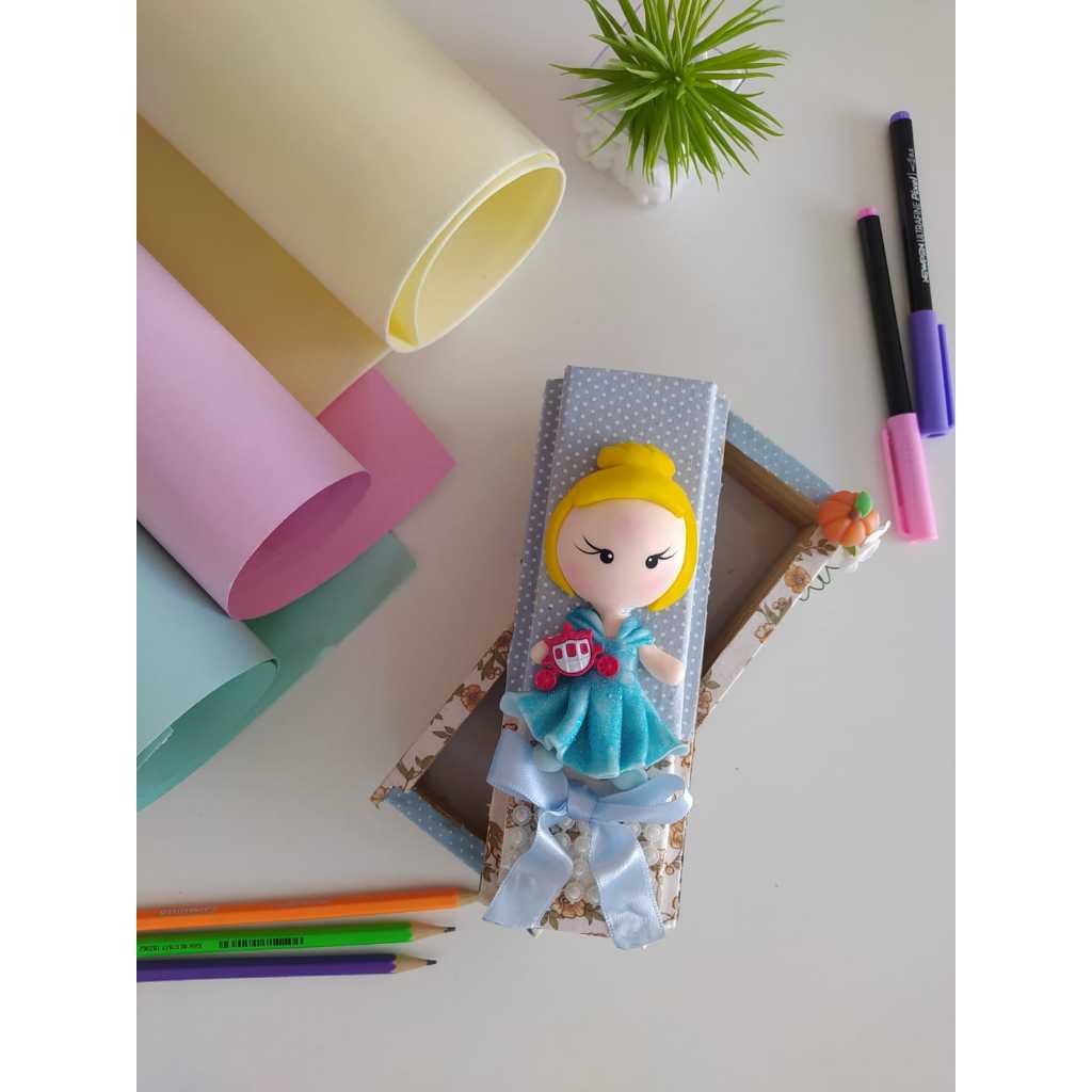 Apagador Personalizado Boneca Princesa Cinderela | Artesanal em Biscuit | Lembrancinha Encantada
