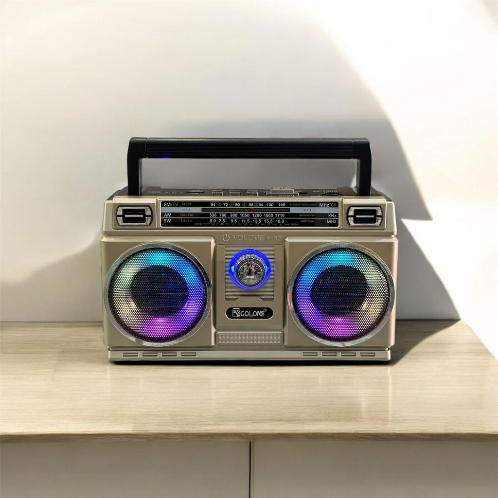 Rádio Retrô Bluetooth AM/FM TWS Recarregável Portátil Led Colorido 110V/220V em Oferta na Shopee