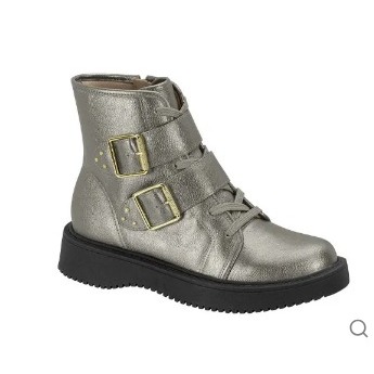 Bota Feminina Coturno Moleca Prata Velho Cadarço Brilho Detalhe Metalizado Solado Tratorado Conforto
