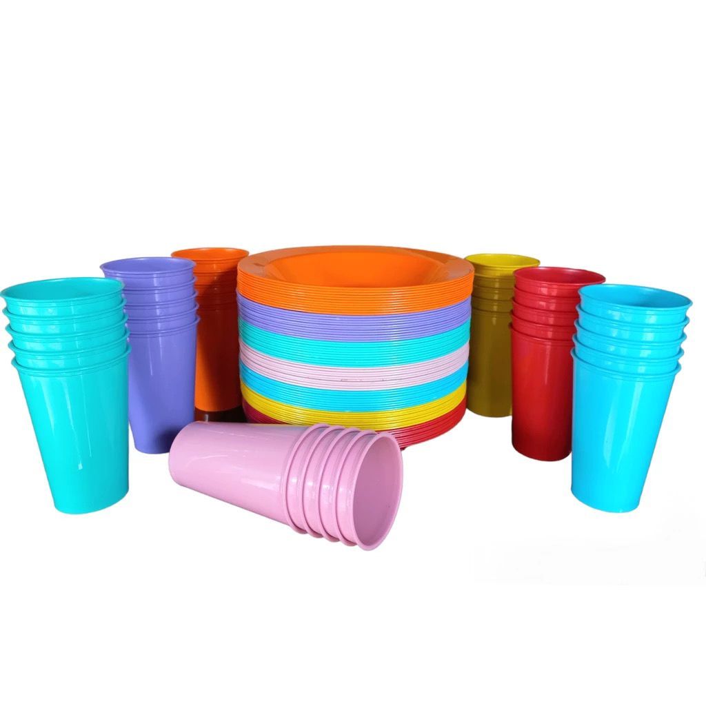 Kit  Copos 300ml +  Pratos Fundos Redondos de Plástico Festas, Merenda, Crianças