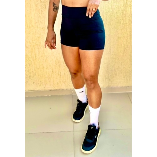 Short Feminino  Meia Coxa Fitness Preto Suplex  Academia Caminhada Croos Fit PIlates