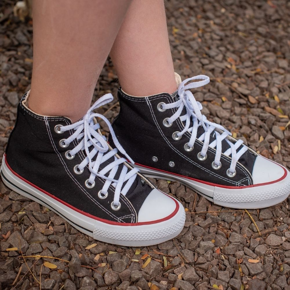 Tênis Cano Alto Pequito Star em Oferta na Shopee