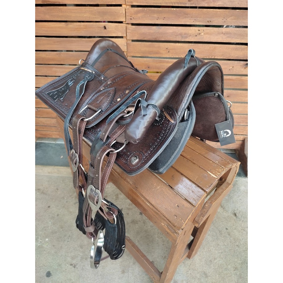 Cavalo com Arreio Completo: Onde Comprar | BuscaProdutos