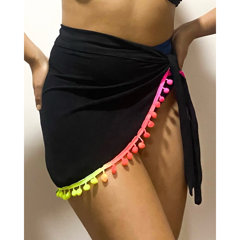 saída de praia pareô saída de praia com pompom em Oferta na Shopee
