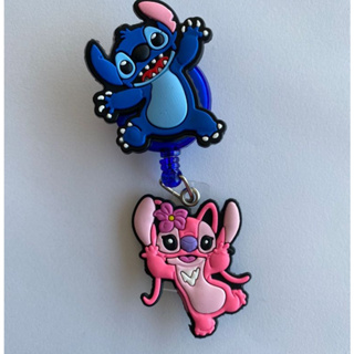 PORTA CRACHÁ RETRÁTIL, STITCH em Oferta na Shopee