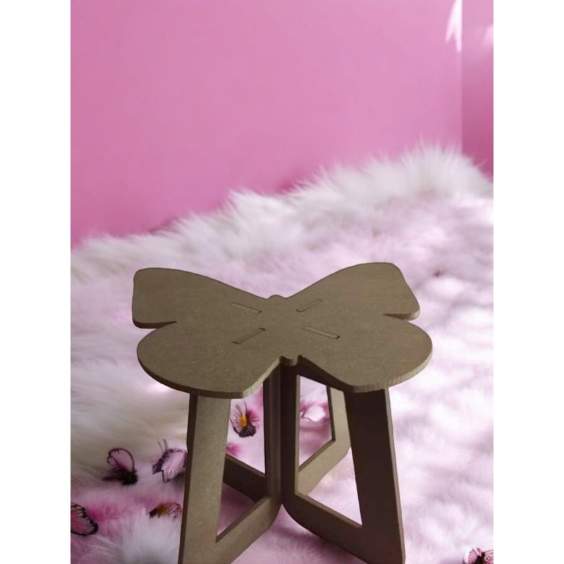 Banquinho Decorativo Borboleta em MDF