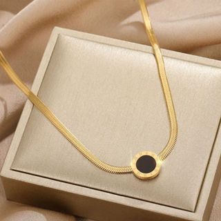 Colar de aço titânio em ouro 18K elegante preto aberto com top não desbotado em aço titânio colar com algarismos romanos em Oferta na Shopee