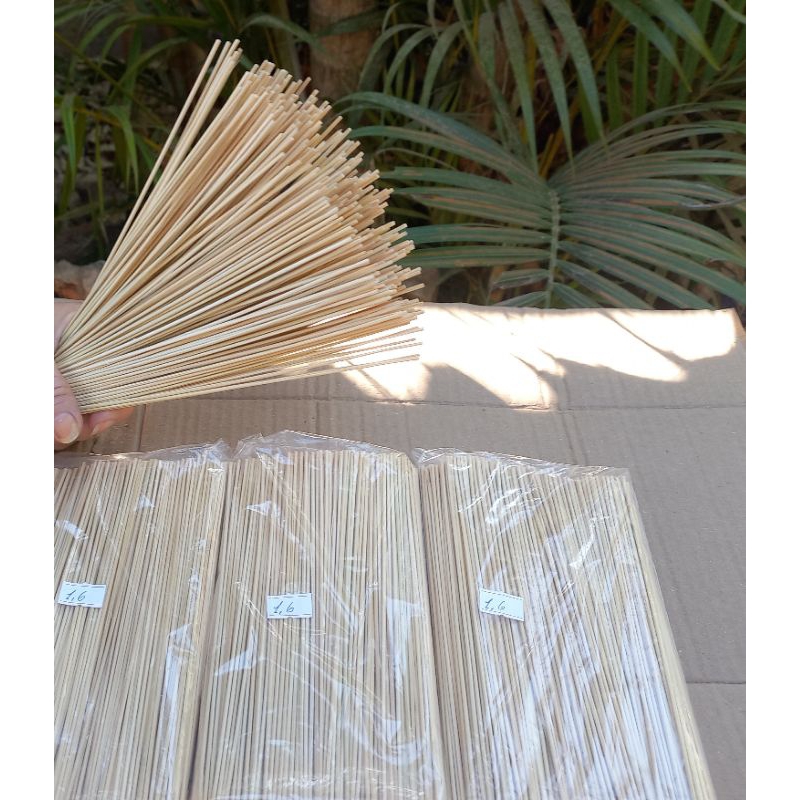 Arte com bambu. Varetas de bambu para confecção de incensos  20cm  X 1,8mm  500 unidades..