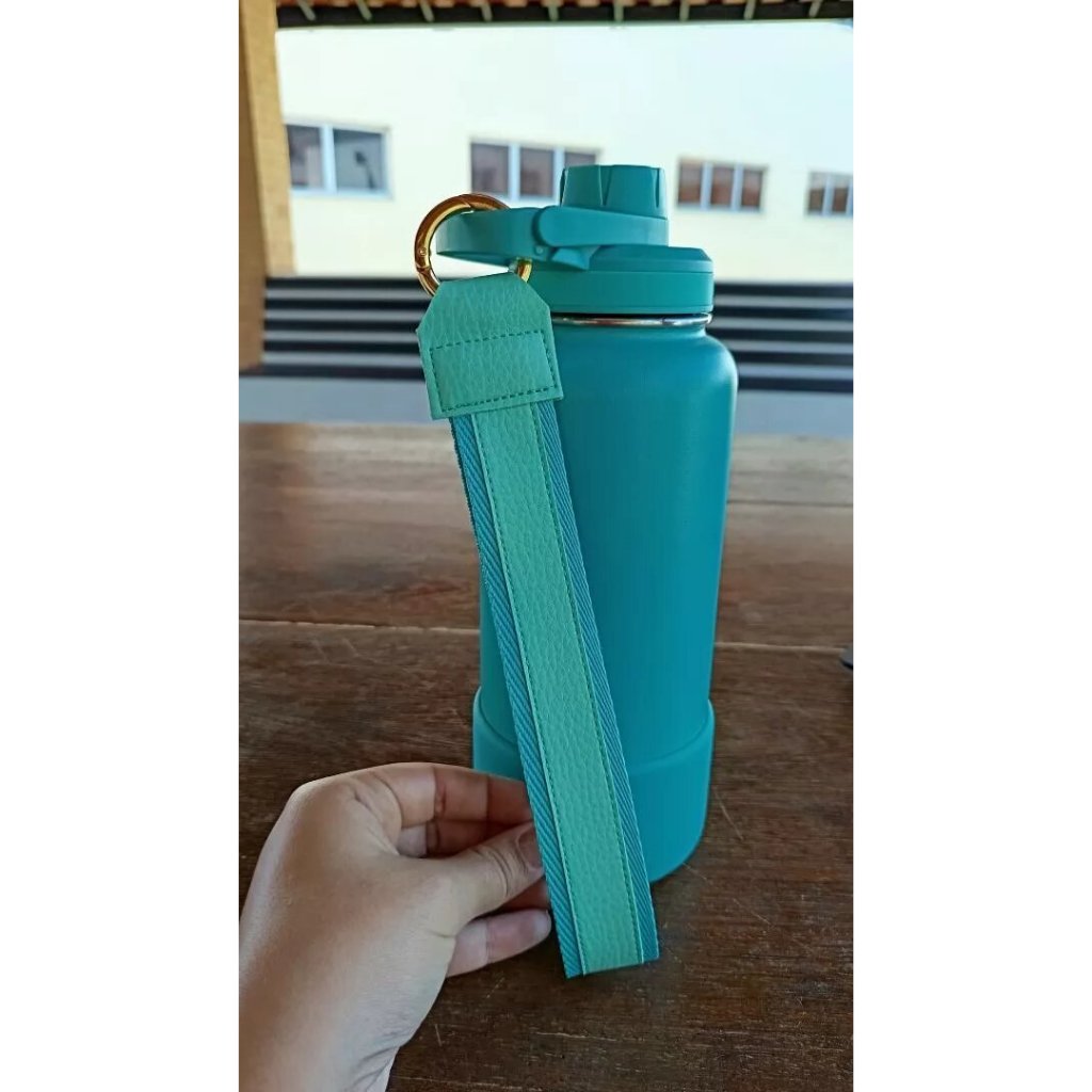 ALÇA MANUAL PARA CARREGAR GARRAFA TÉRMICA - MARCA MARKO PETS - COMPATÍVEL COM VÁRIAS GARRAFAS. em Oferta na Shopee