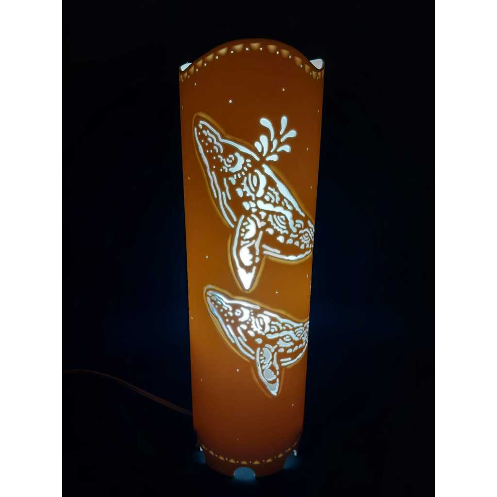 Luminária De Mesa Decorativa  Baleia Jubarte   Abajur Bivolt 32 CM