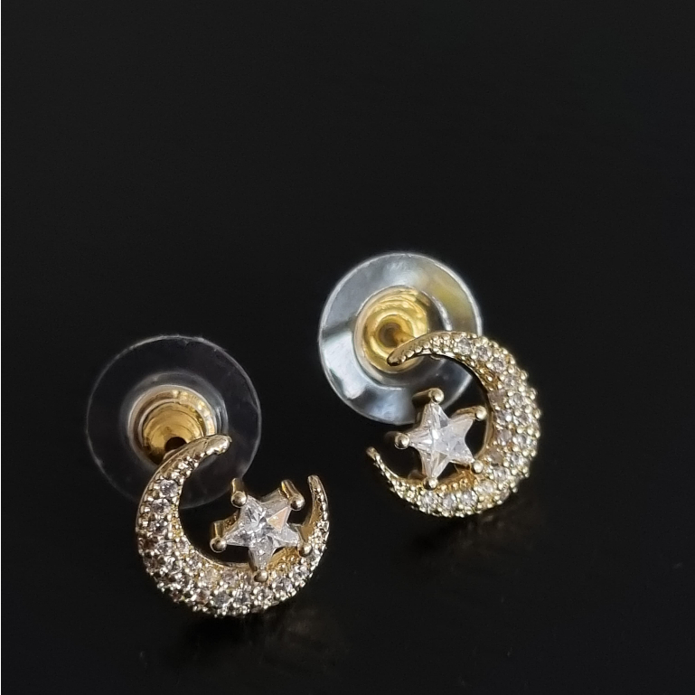 Brinco Meia Lua com Estrela Feminino Dourado Folheado - Fecho Tarraxa