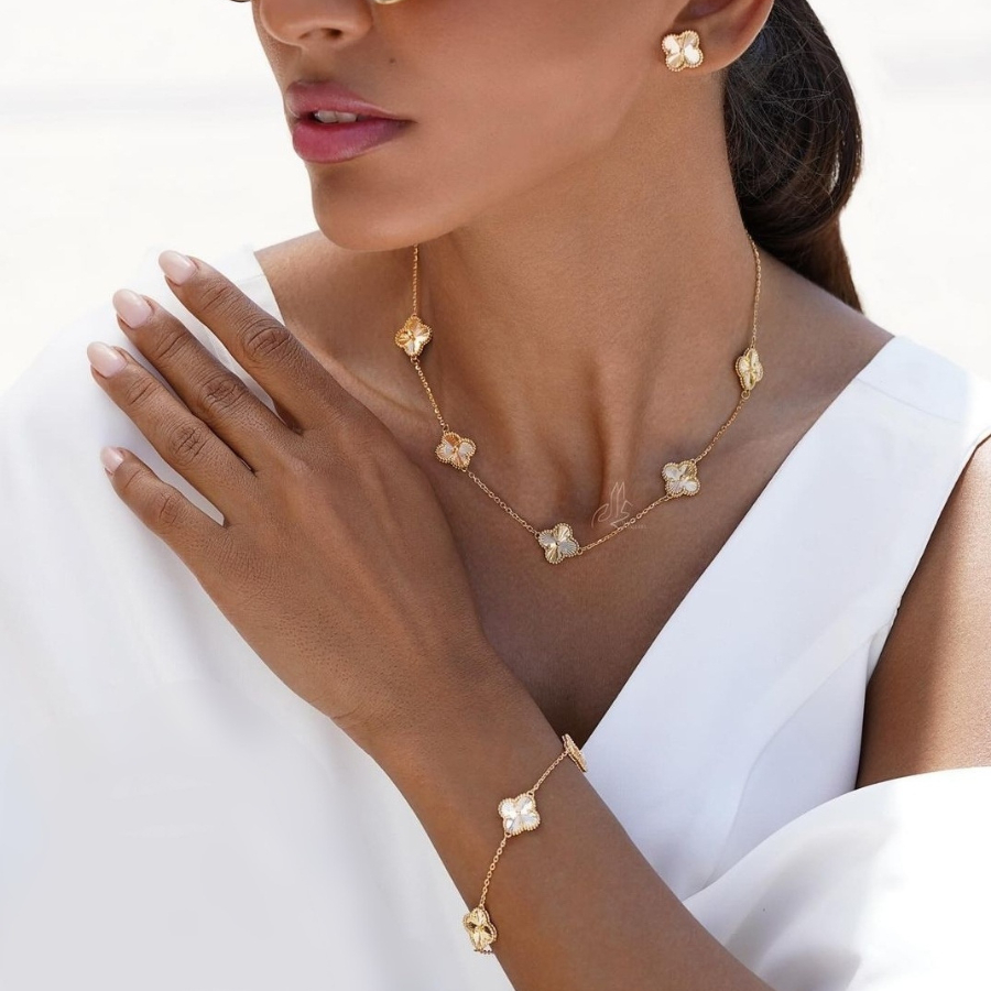 Conjunto Brinco Colar e Pulseira Trevo em Aço inoxídavel Acessórios Femininos Brincos Feme...