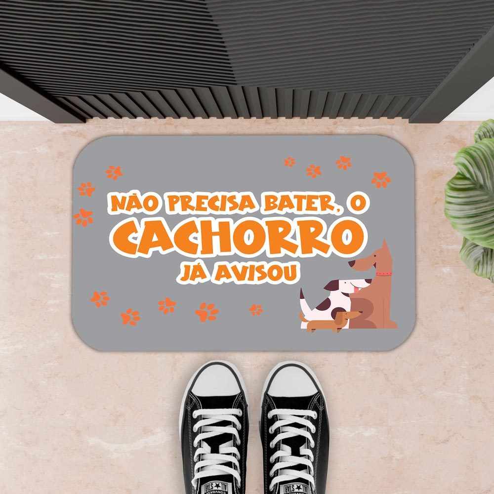 Tapete Para Porta - 34X60  - 2mm  -  O CACHORRO JÁ AVISOU - CINZA