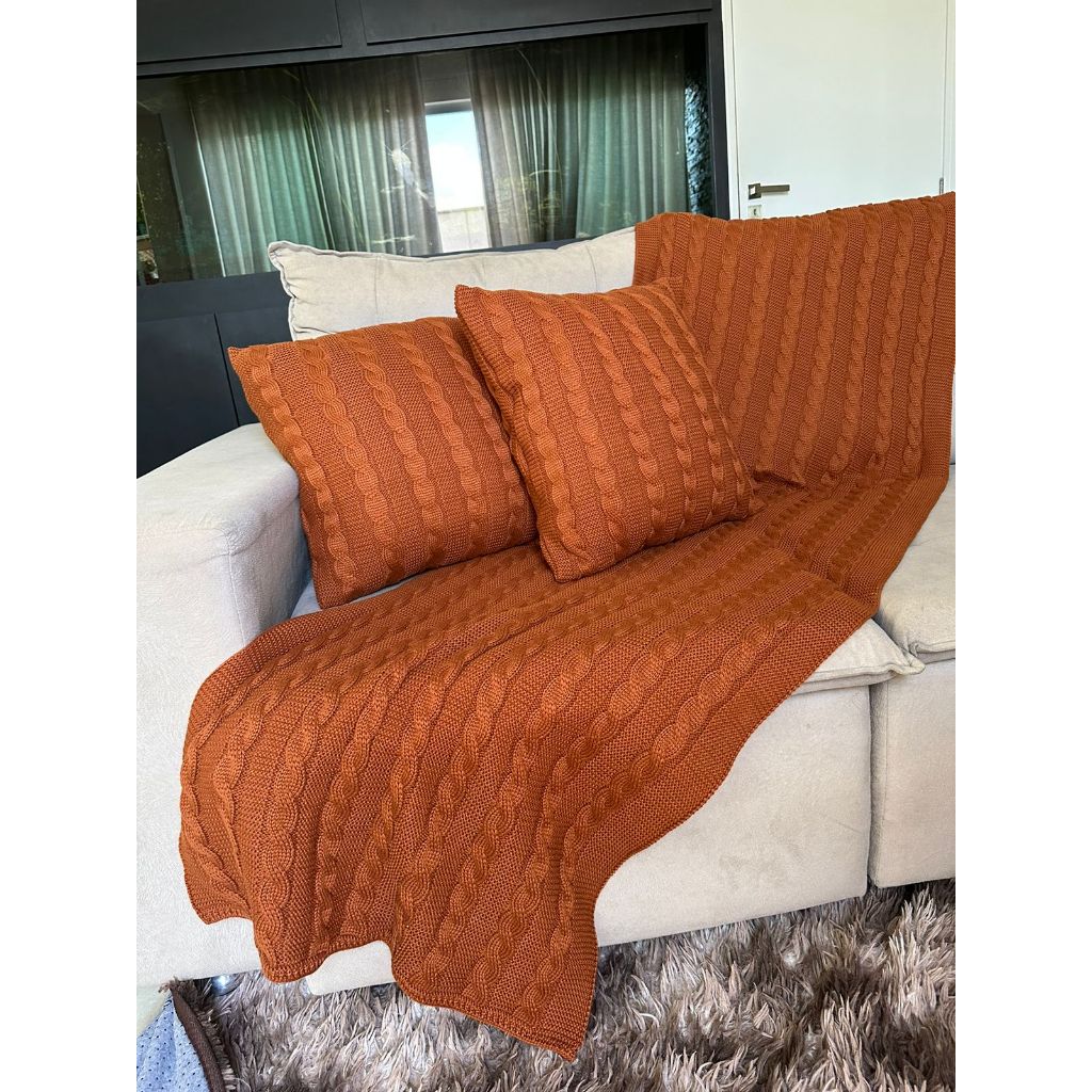 Manta Peseira Tricot Sofá Cama Queen Decoração 230x60cm com 2 Capas Almofadas