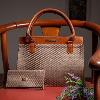 Bolsa Feminina Satchel Pasta Tote De Ombro + Carteira Feminina em Oferta na Shopee