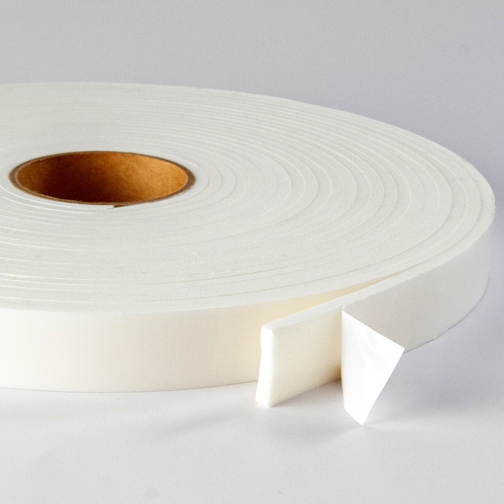 Fita Eva Branco Vedação Janela Porta Fresta 20mm x 5mm x 10mt em Oferta na Shopee