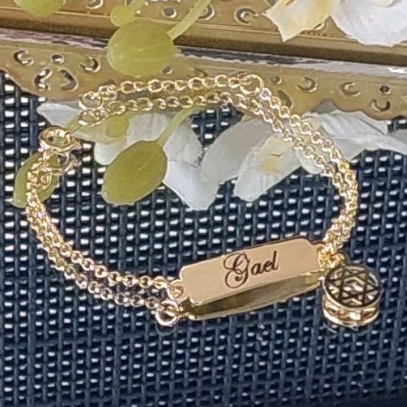 Pulseira infantil personalizada com nome e pingente Estrela de Davi FOLHEADO A OURO 18K