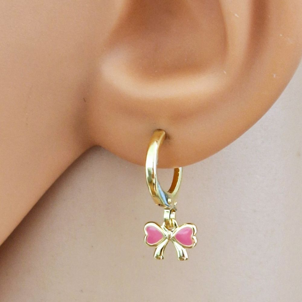 Argolinha Infantil com design Lacinho Rosa Bebê Folheado Ouro 18k Antialérgico em Oferta na Shopee