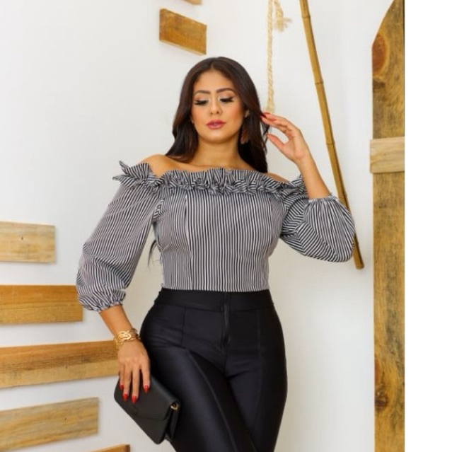 Blusa Ciganiha Femenina Listrado com Babado - Manga  Longa e Ombro aOmbro em Oferta na Shopee