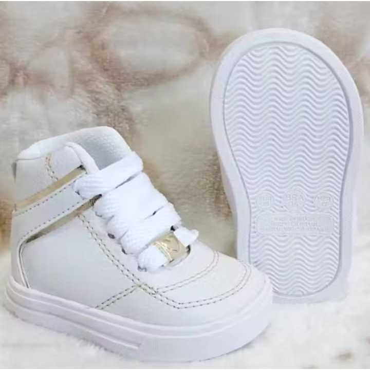 Tênis cano alto estilo botinha branca com dourado detalhe de coração menina infantil em Oferta na Shopee