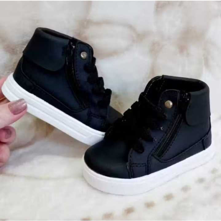 Tenis botinha preta unissex zíper infantil estilosa promoção blogueirinhos