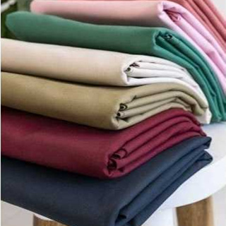 Retalhos Grandes De Tecidos Variados Kit 4Kg Base Para Tapetes Estofados Jogos Pacote em Oferta na Shopee