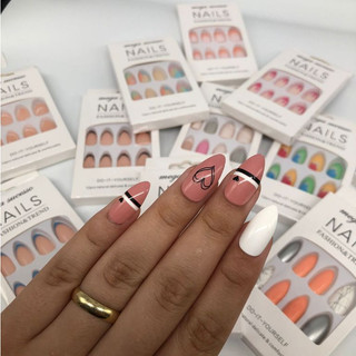 Unhas Postiças DECORADAS FORMATO ALMOND 12 Unhas *Envio Aleatório* Adesivo Dupla Face SQ4830 em Oferta na Shopee