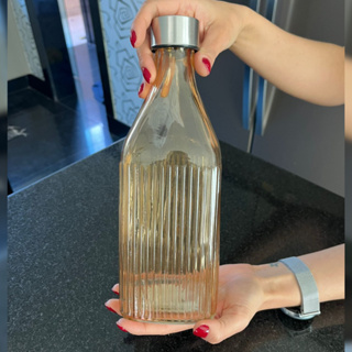 Garrafa De Vidro Quadrada Para Geladeira 1Litro Decoração Agua Scotch Drink Amarelo Ambar em Oferta na Shopee