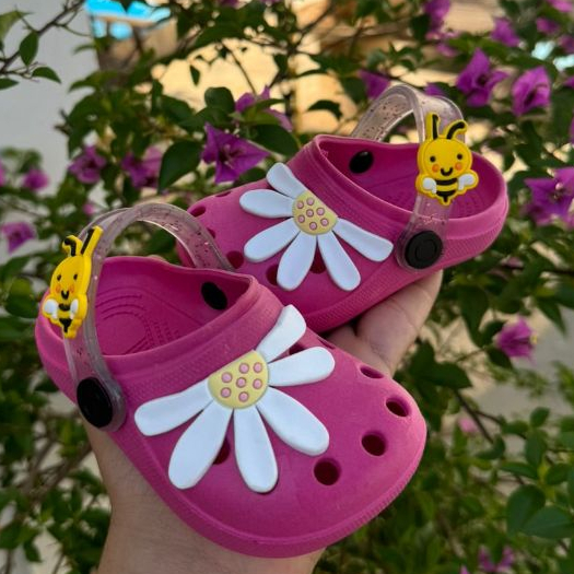 O que é Crocs Infantil Feminino Glitter? Guia e Onde Comprar | BuscaProdutos