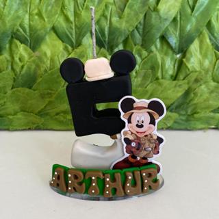 Vela de biscuit / mickey safari / topo de bolo / personalizado em Oferta na Shopee