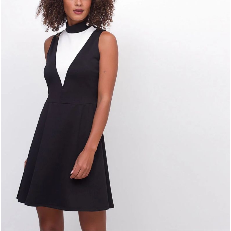 Vestido Renner Feminino Elegante Preto e Branco M Gola Alta Festa Formatura Chique