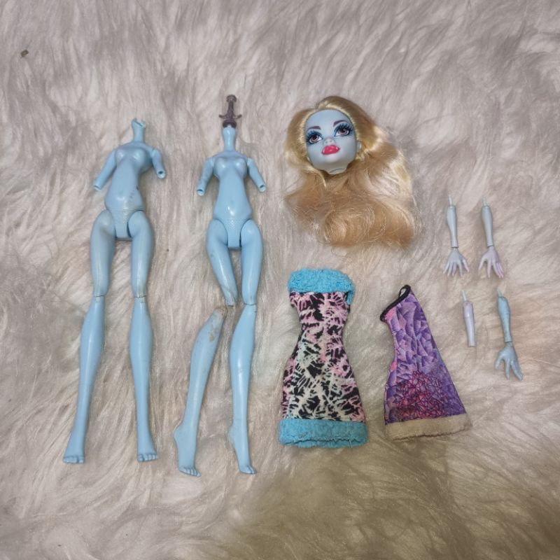 Acessórios, Corpo, Sucata, Cabeça, Roupas Boneca Monster High Abbey Bominable - Art Class, Scaris