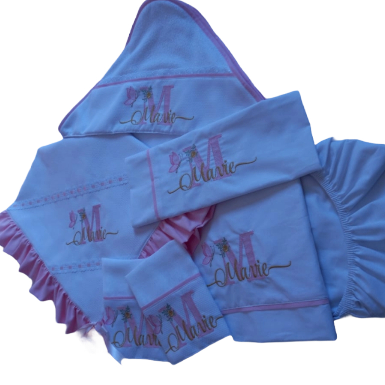 Kit Bebe Personalizados 4 peças, Manta, Toalha com Capuz, Jogo de Lençol Berçinho Maternidade, Jogo de Toalhinha de Boca