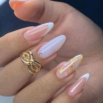 Postiça Realista Decorada em Oferta na Shopee