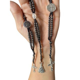 Terço de pulso católico de hematita - 01 unidade em Oferta na Shopee