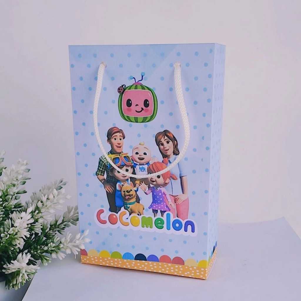 Kit Sacolinha Surpresa Festa Infantil Personalizados COCOMELON Lembrancinhas Aniversário PEGUE E MONTE