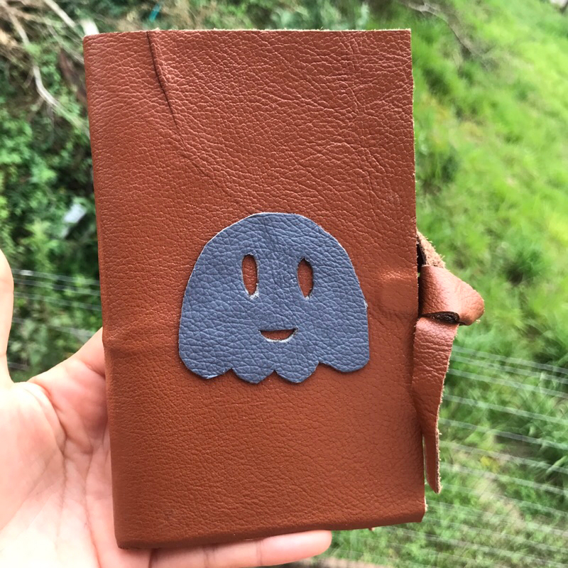 Caderno de Bolso em Couro Pac Man - Capa Flexível - Tamanho A6 - 80 folhas cód. CAD94