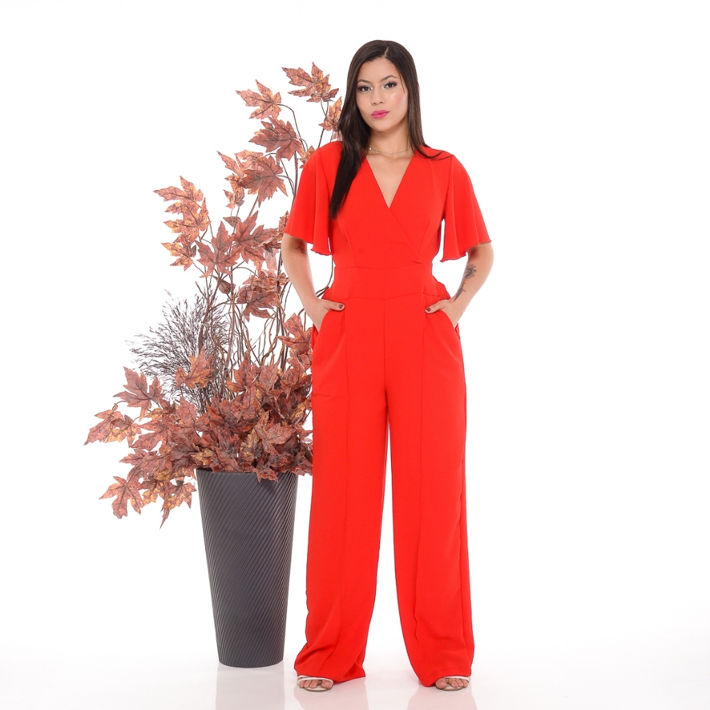 Macacão Feminino Pantalona com manga e Gola V - Duna