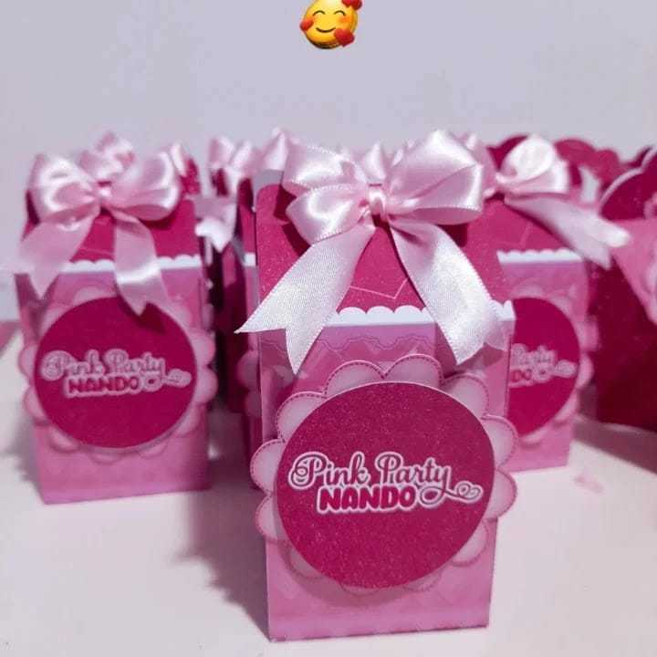 Caixa Milk Personalizada Tema PINK PARTY ou qualquer outro Tema Semi luxo com apliques e laço | Lembrancinhas | Festa infantil | Aniversário | Personalizados