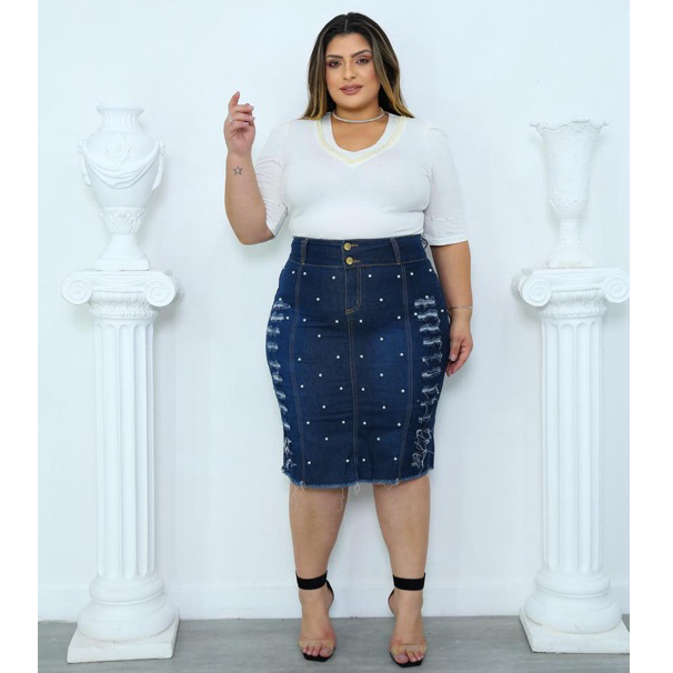 Saia Jeans Mídi Eloisa Plus Size – Cintura Alta e Detalhes Destroyed | Moda Evangélica Morena Sa