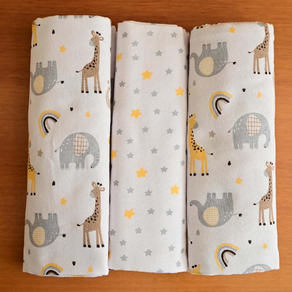 Cueiro 03 Unidades 50 cm x 80 cm Girafa Creme Bublim Petit