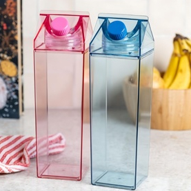 Garrafa De Acrílico Formato Caixa De Leite Portátil Resistente Suco Água 500ml em Oferta na Shopee