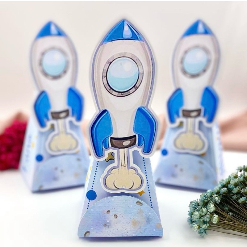 Kit 10und Caixa Pirâmide 3D Astronauta personalizada / Lembrancinha Astronauta / Aniversário Astronauta