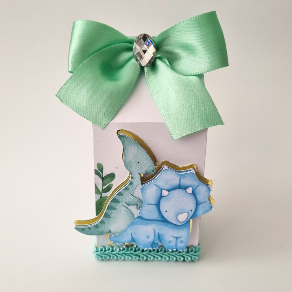 Caixa Milk Dino Baby Luxo / Lembrancinha personalizada dinossauro / aniversário dinossauro bebê / cores branco, azul claro e verde claro