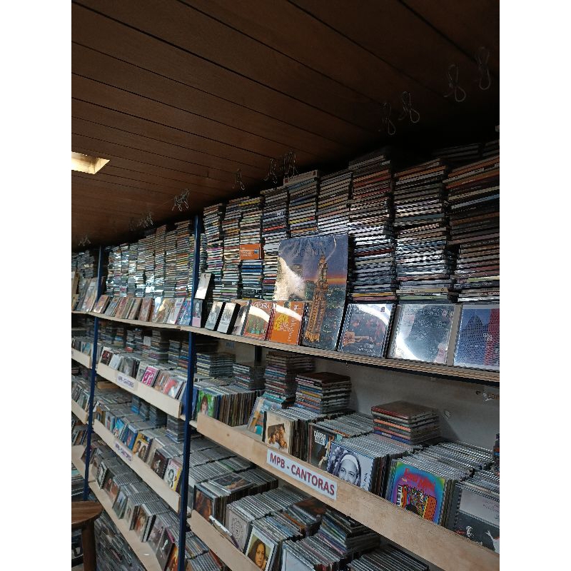 Detalhes do Lote de 10 CDs SURPRESA (Escolha o gênero musical).