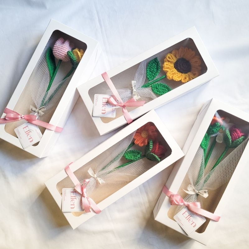 BUQUÊ DE FLOR DE CROCHÊ PARA PRESENTE em Oferta na Shopee